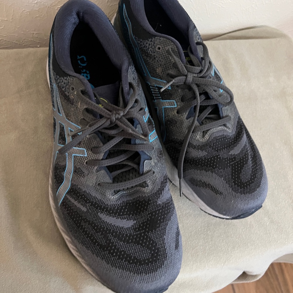 Men’s ASICS size 14